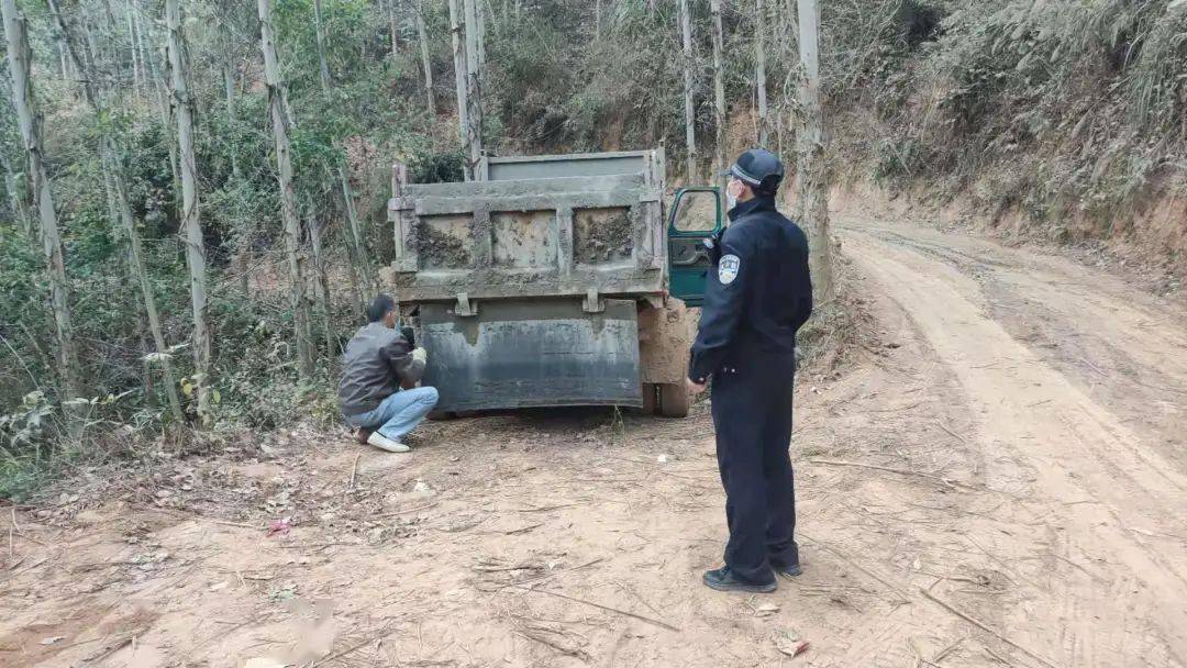 高州潭头镇拖拉机连环被盗案告破 抓获3人“JDB电子”(图2)
高州潭头镇拖拉机连环被盗案告破 抓获3人“JDB电子”(图2)